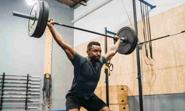 Cabang Olahraga Atletis Dalam Mengangkat Beban Atau Barbel