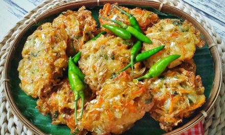 Jajanan Goreng Bakwan Atau Bala Bala Yang Sangat Di Sukai