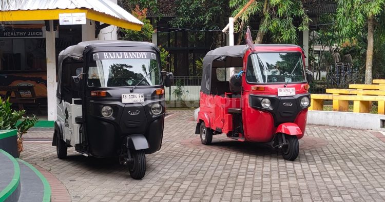 Kendaraan Umum Bajaj Yang Memiliki Kekurangan Dan Kelebihan