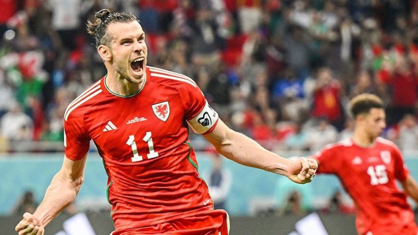 Pesepakbola Wales Bale Yang Menjadi Pemain Profesional