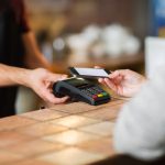 Transaksi Pembayaran Cashless Di Zaman Modern Sekarang