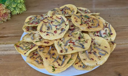 Makanan Camilan Peyek Atau Jajanan Ringan