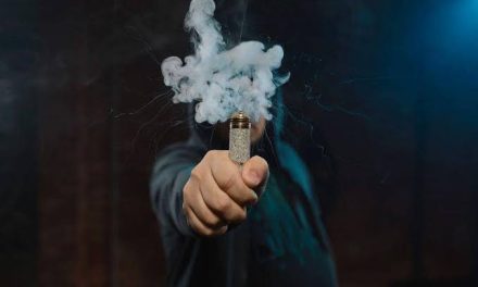 Alat Hisap Vape Sebuah Rokok Elektrik Modern