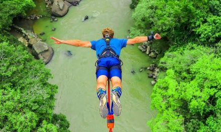 Ketinggian Ekstrem Bahaya Untuk Melakukan Bungee Jumping