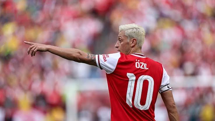 Pemain Bola Ozil Dengan Kelincahan Serta Skill