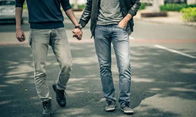 Sebuah Penyimpangan Seksual Gay Yang Viral Terjadi
