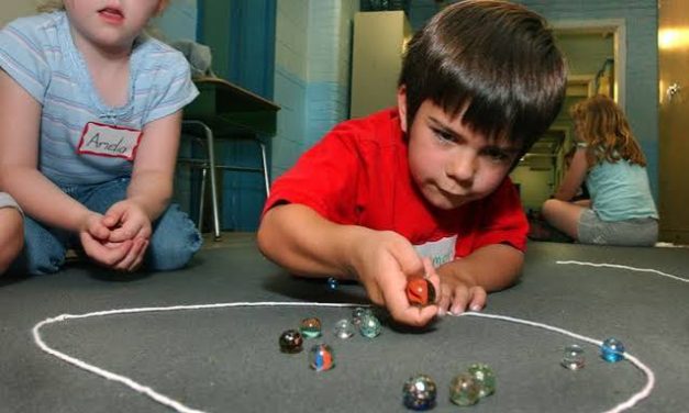 Permainan Benda Kecil Kelereng Sebagai Untuk Anak Indonesia