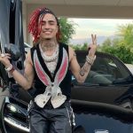 Seseorang Penyanyi Rapper Dengan Ritme Yang Cepat