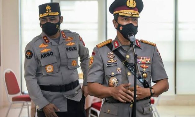 Seorang Aparat Polisi Dengan Banyak Tugas