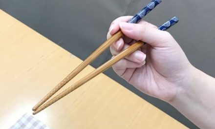 Peralatan Makan Tradisional Sumpit Dengan Bahan Modern