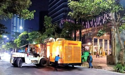 Sebuah Mesin Generator Atau Genset Energi Listrik