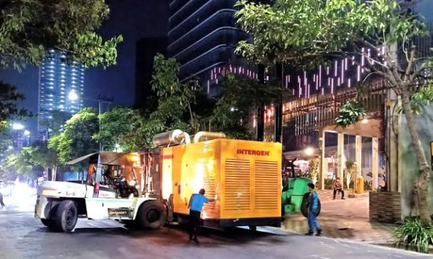 Sebuah Mesin Generator Atau Genset Energi Listrik
