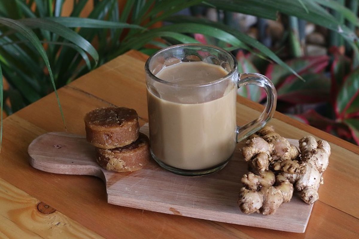 Seseorang Minuman Bajigur Dengan Beberapa Manfaatnya